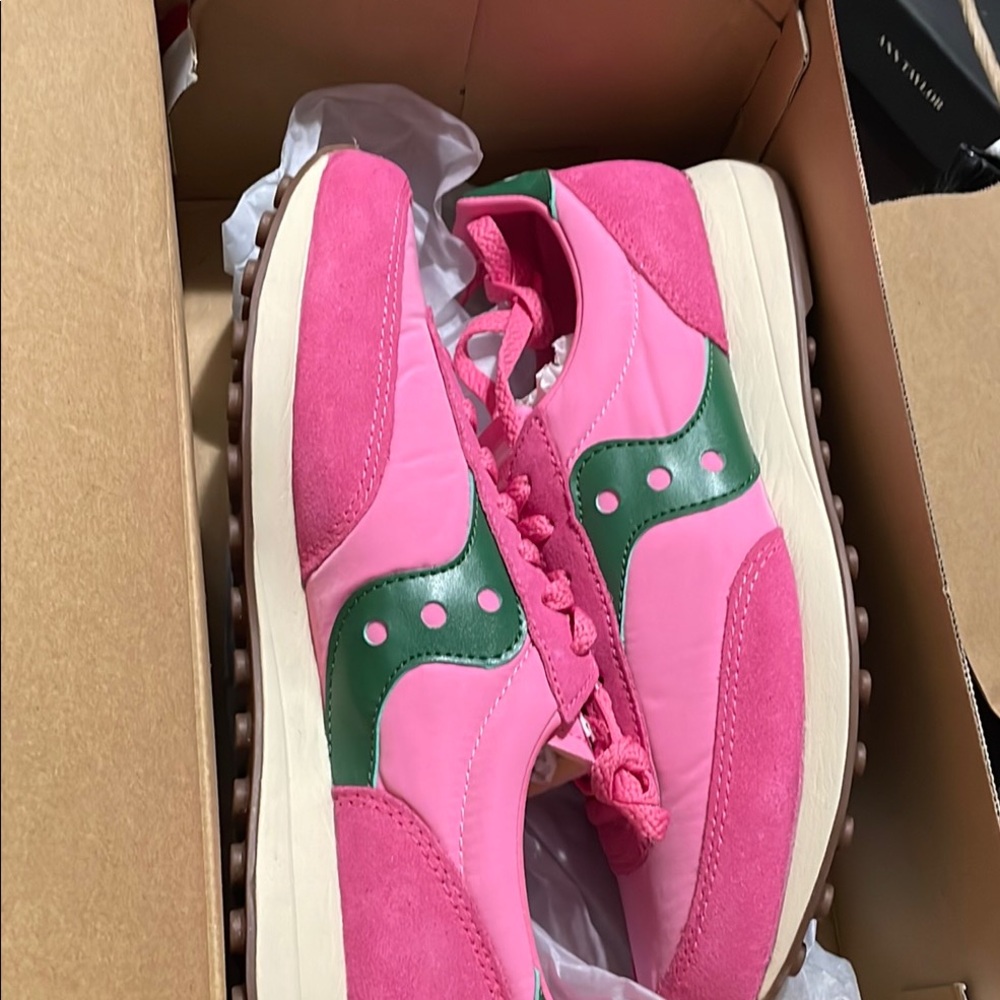 Saucony Pink and Green Low-Top Sneakers